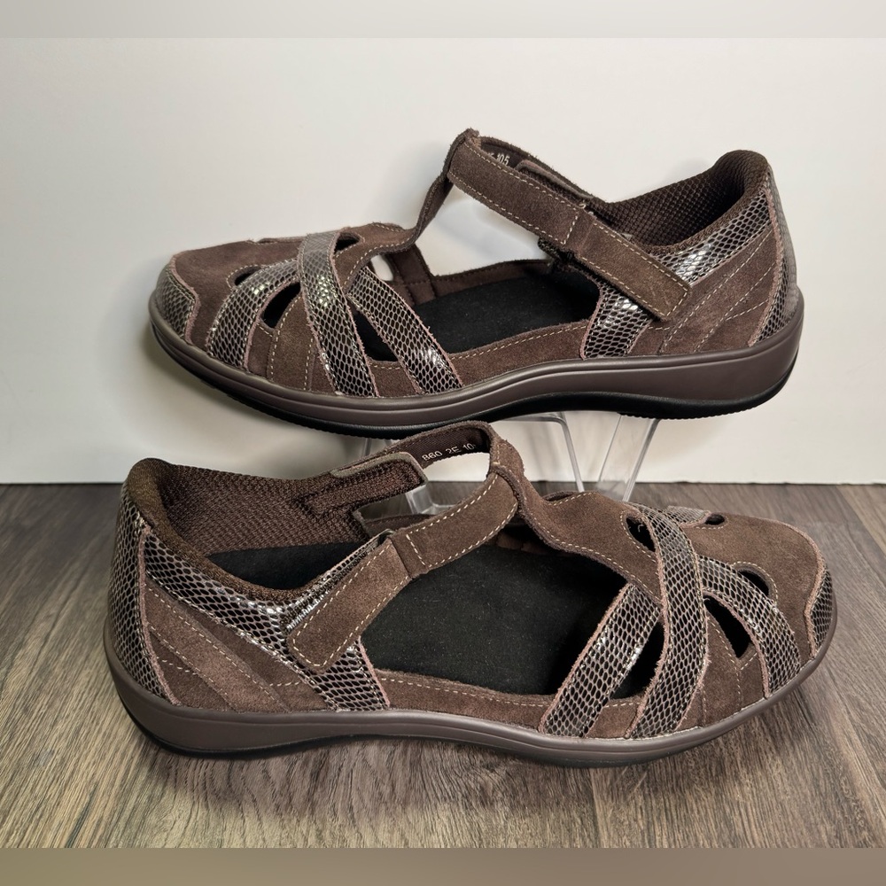 🔥Orthofeet Womens Size 10.5  Leather Juno Closed-Toe Sandals Brown 860 2E